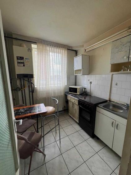 Apartament cu 2 camere decomandat în Romanilor