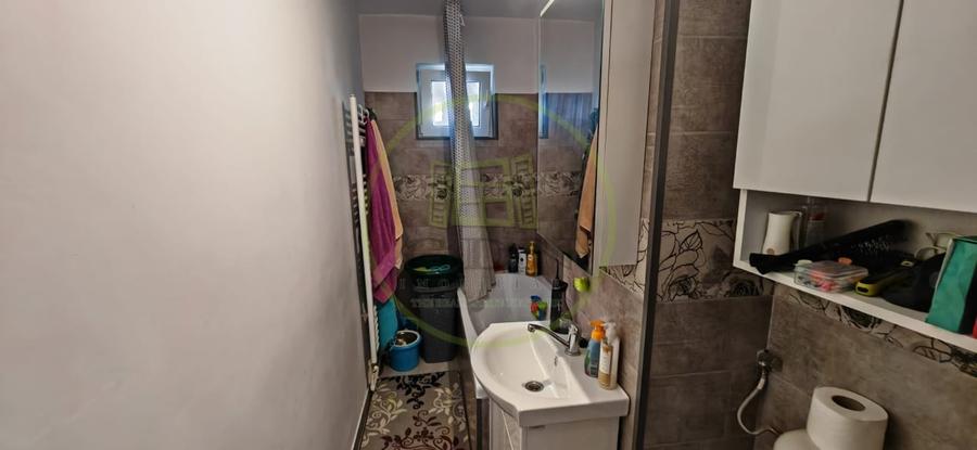 Apartament 2 camere, 41 mp, Craiovita Noua, zona Scoala 30 - 7