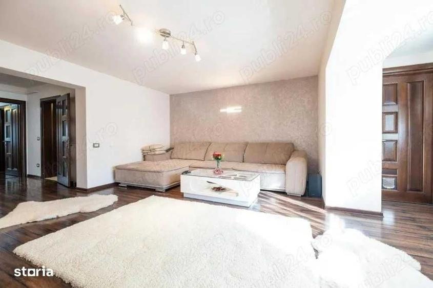 Casă cu 4 camere decomandat în Bistrița Lac