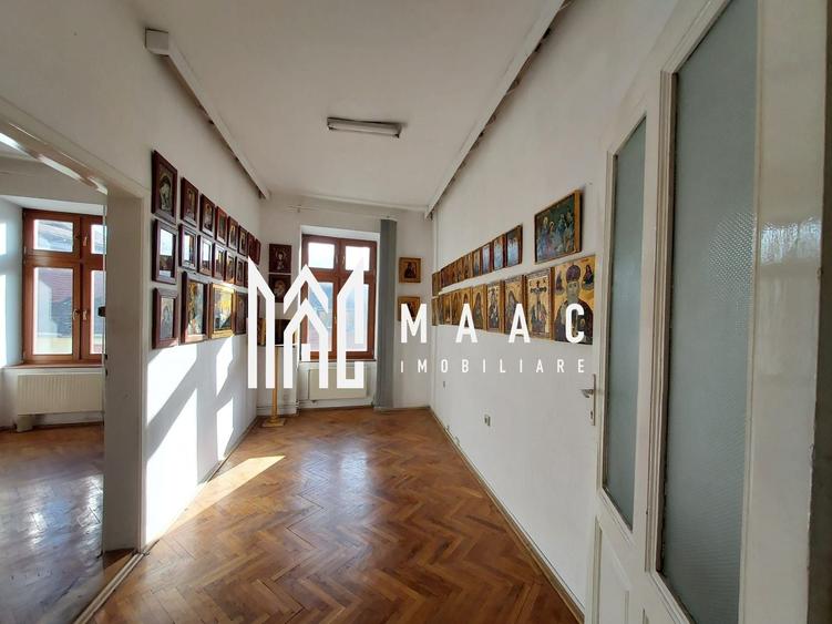 Casă individuală cu 12 camere cu Canalizare în Ultracentral