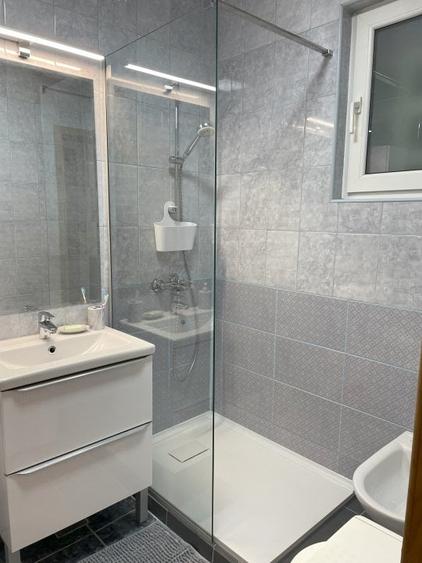 Apartament cu 2 camere semidecomandat în Dristor