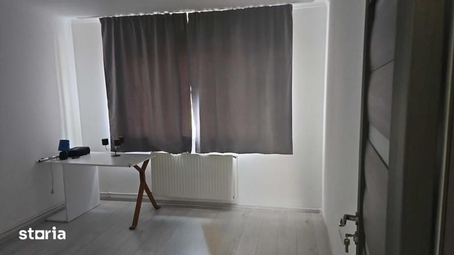 Apartament cu 3 camere în Micro 15