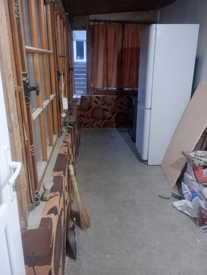 Casă cu 2 camere cu Teren 2000 Mp în Șipote