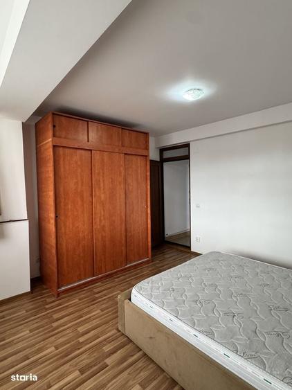 Apartament cu 3 camere decomandat în Micro 3