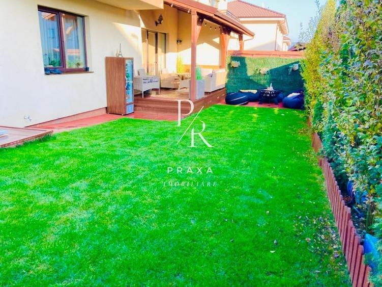 Duplex cu 4 camere cu Piscina în Florești