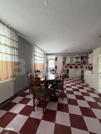 Casă cu 4 camere în Livezi