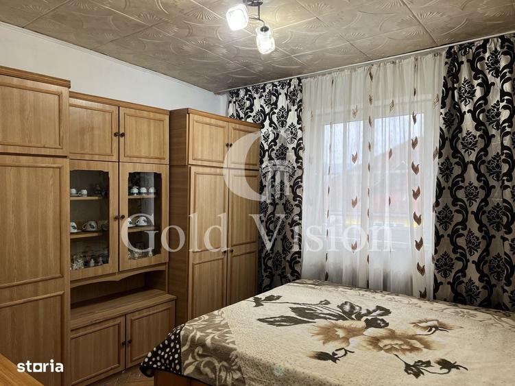 Apartament cu 3 camere semidecomandat în Central