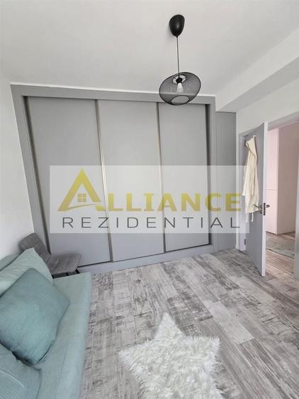 Duplex cu 3 camere cu Canalizare în Central