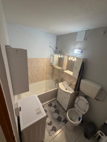 Garsonieră semidecomandată în Lipovei
