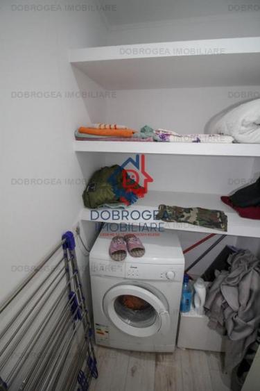 Garsonieră decomandată în E3