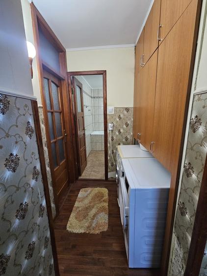 Apartament cu 3 camere decomandat în Nufărul