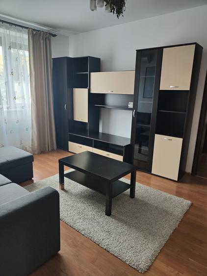 Apartament cu 2 camere semidecomandat, mobilat în Calea București