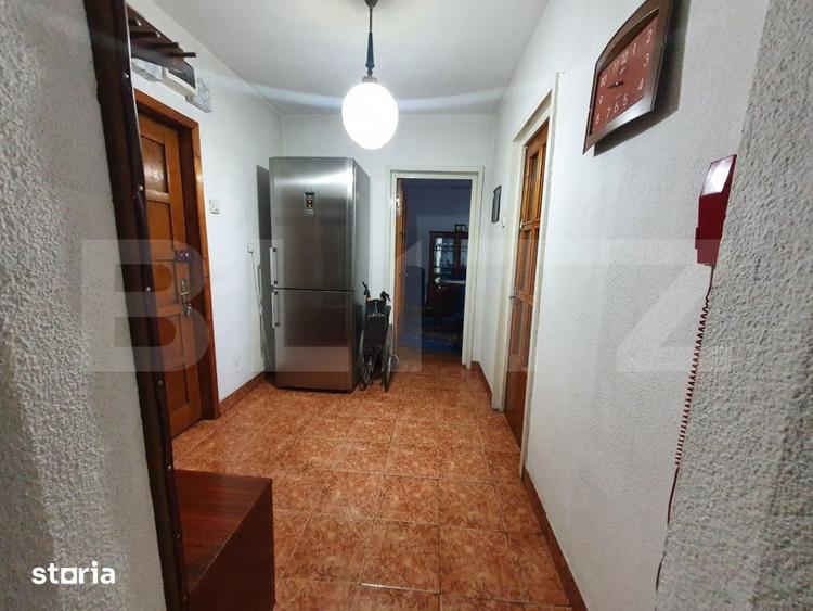 Apartament cu 4 camere decomandat, mobilat în Sud