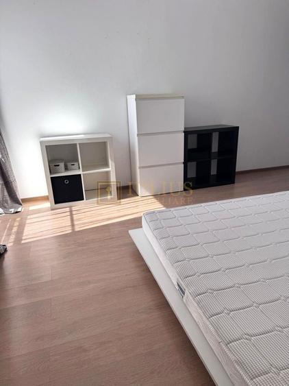 Apartament cu 3 camere decomandat, mobilat în Torontalului