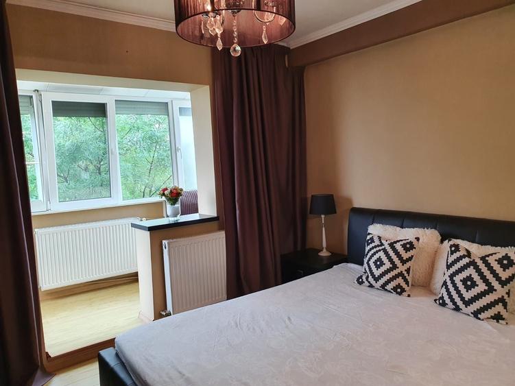 Apartament cu 3 camere decomandat în Decebal