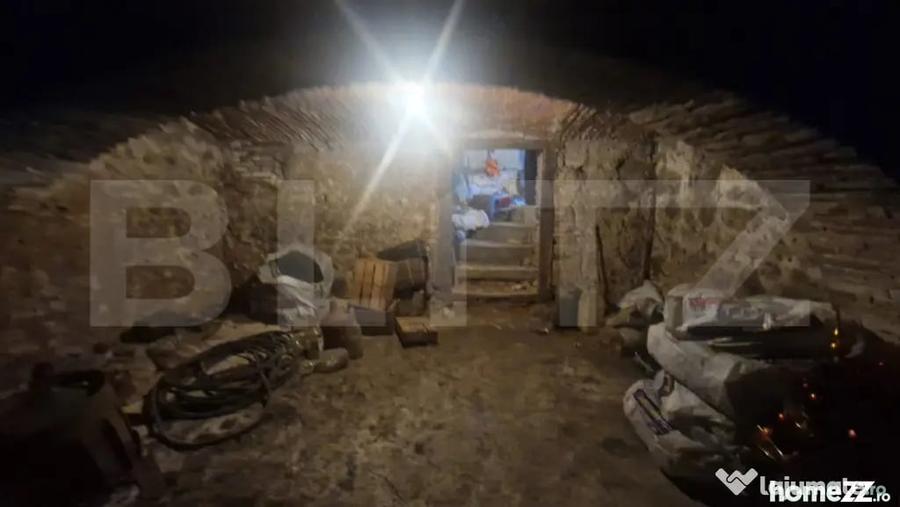 Casă cu 7 camere cu Teren 1353 Mp în Centrul Istoric