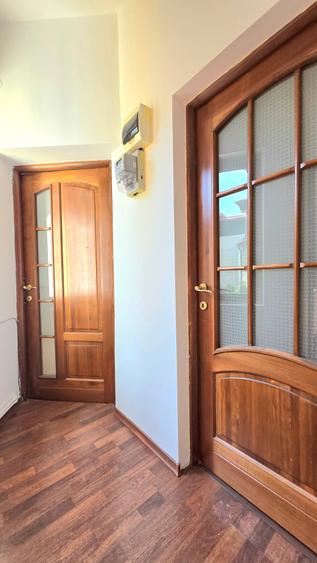 Casă cu 12 camere cu Canalizare în Armeneasca