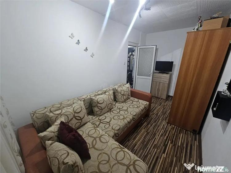 Garsonieră decomandată în Central