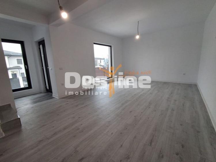 CASA tip duplex, situata in Valea Adanca - 8