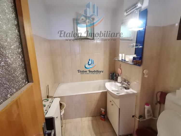 Apartament cu 3 camere decomandat în Dărmănești