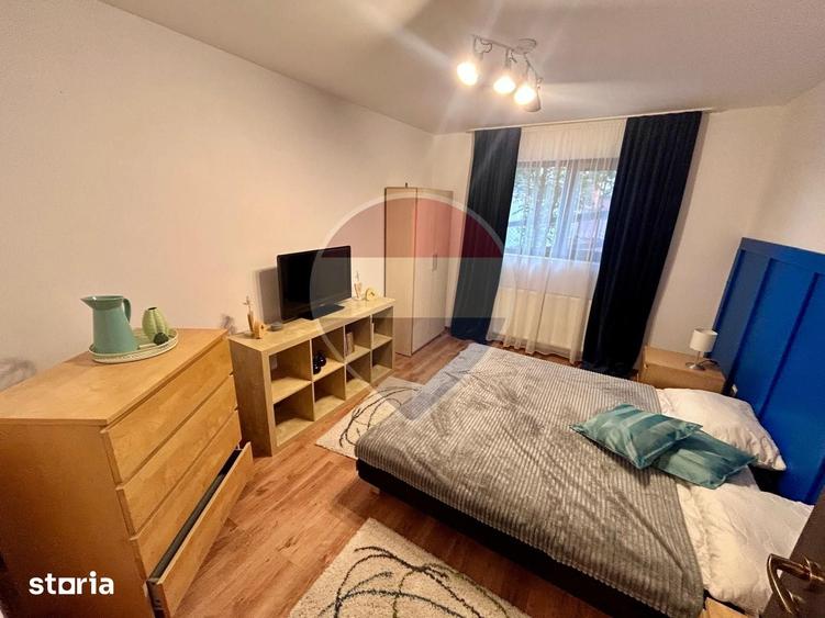 Apartament cu 3 camere decomandat în Valea Roșie