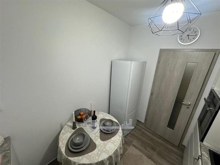 Apartament cu 2 camere decomandat în Nicolina