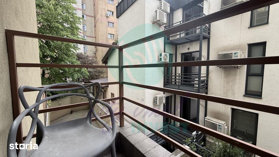 Apartament cu 3 camere în Aviatorilor