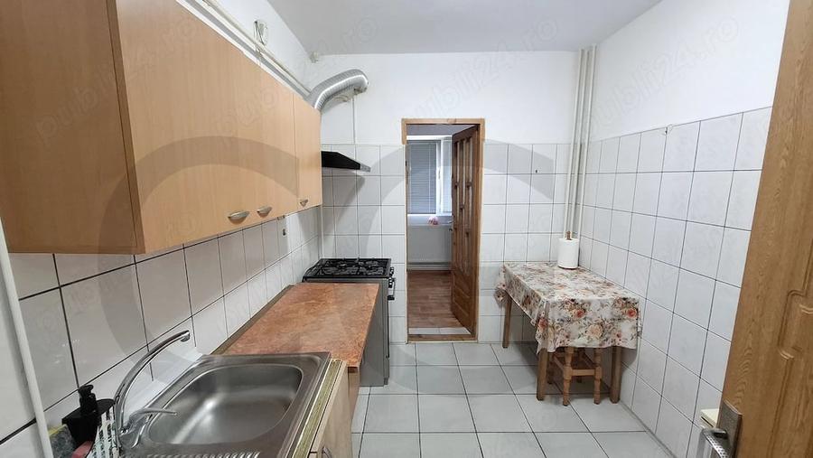 Apartament cu 2 camere decomandat în Micro 21