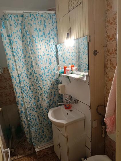 Apartament cu 3 camere semidecomandat în Zimbru