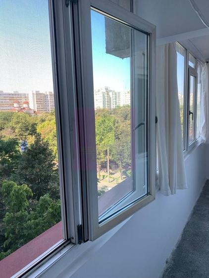 Apartament cu 3 camere decomandat, mobilat în Doamna Ghica