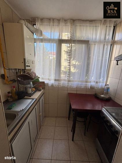 Apartament cu 3 camere decomandat, mobilat în Ostroveni