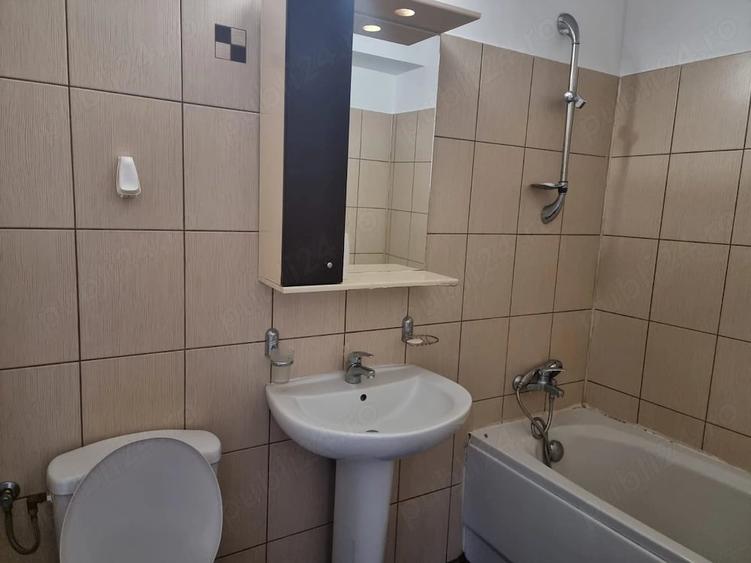 Garsonieră decomandată în Găvana