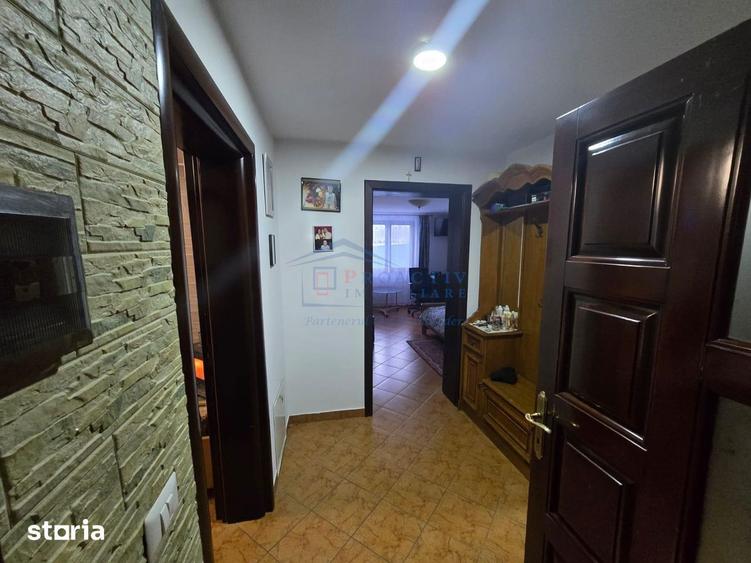 Casă cu 4 camere cu Teren 3000 Mp în Mitocu Dragomirnei