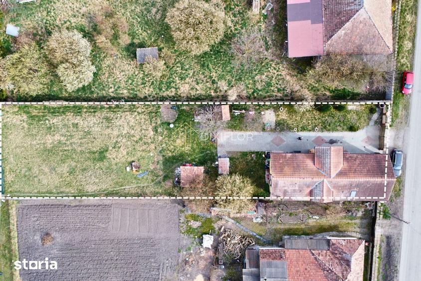 Casă cu 6 camere cu Teren 1100 Mp în Criș