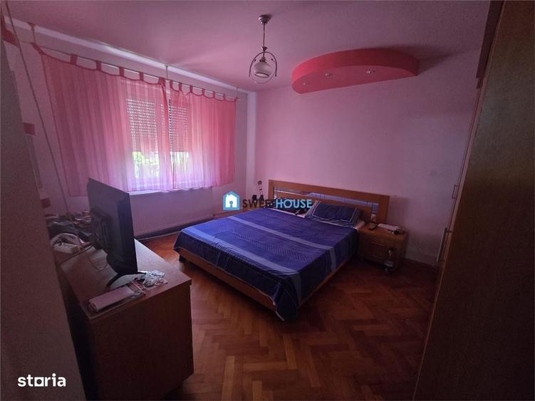 Casă cu 4 camere în Central