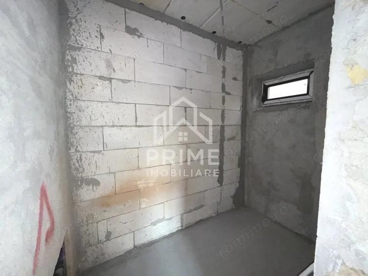 Casă cu 5 camere cu Teren 1800 Mp în Stremț