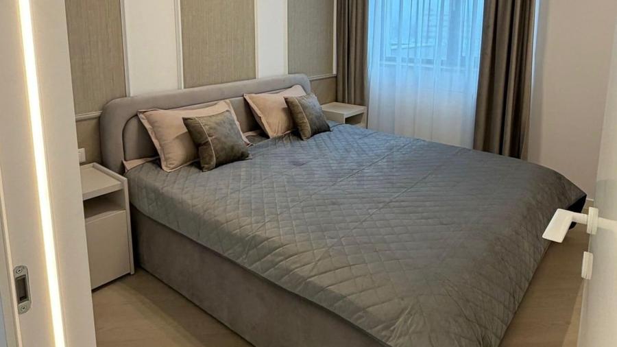 Apartament cu 3 camere semidecomandat, mobilat în Pipera