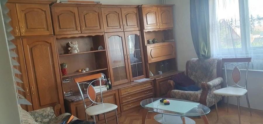 Apartament cu 4 camere decomandat în Bălcescu