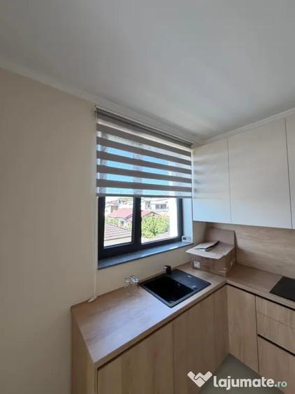 Apartament cu 4 camere decomandat în Exterior Vest
