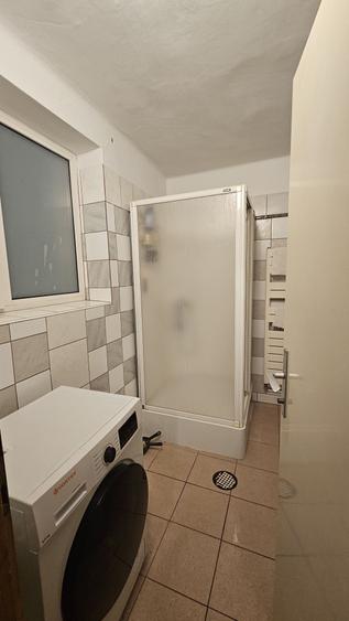 Apartament cu 3 camere semidecomandat în Exterior Vest