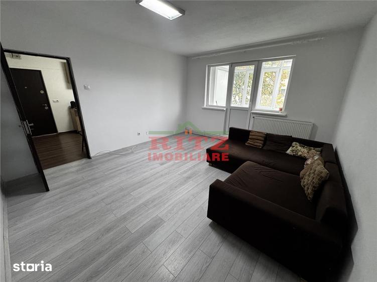 Apartament cu 2 camere semidecomandat în Nicolae Titulescu