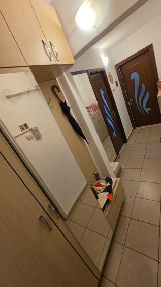 Apartament cu 2 camere semidecomandat, mobilat în Brazda lui Novac