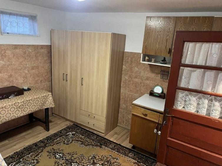 Casă cu 3 camere în Central