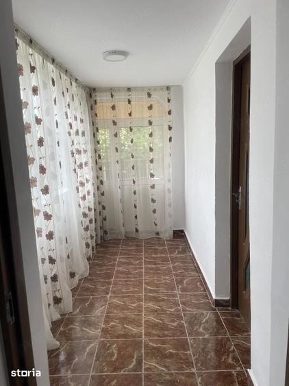 Casă cu 4 camere cu Teren 450 Mp în Călinești