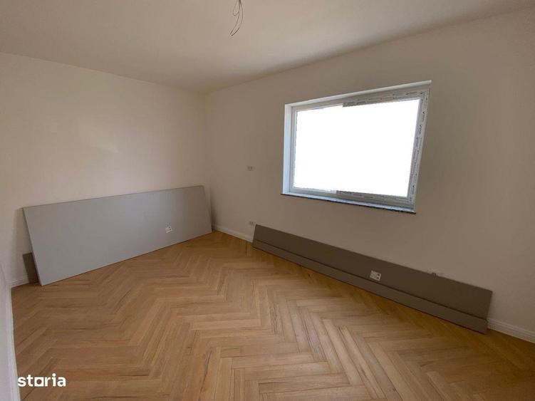 Apartament cu 2 camere semidecomandat în Ipotești