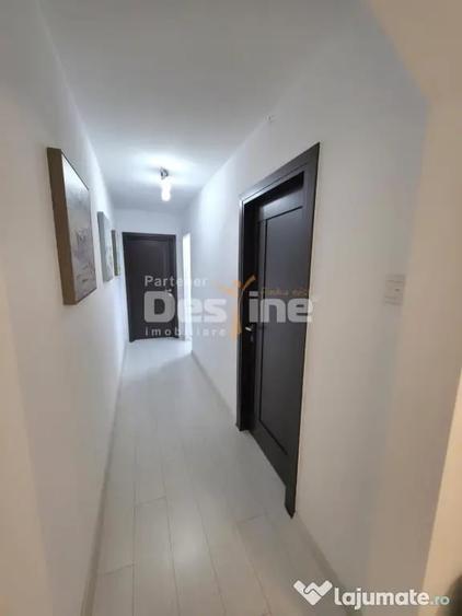 Apartament cu 3 camere semidecomandat în Gorjului