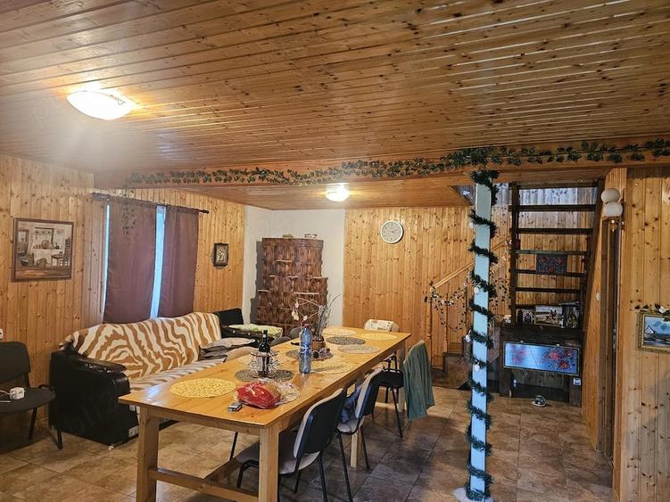 Casă cu Teren 1000 Mp în Soveja