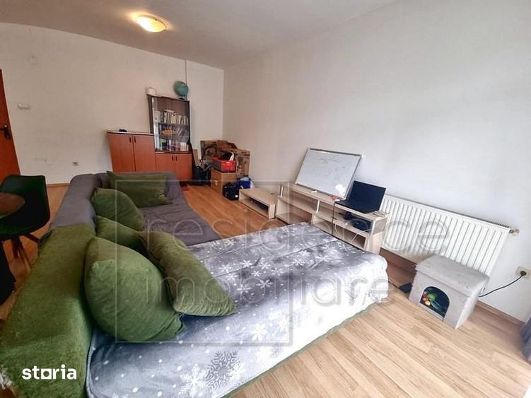 Apartament cu 2 camere semidecomandat, mobilat în Gruia