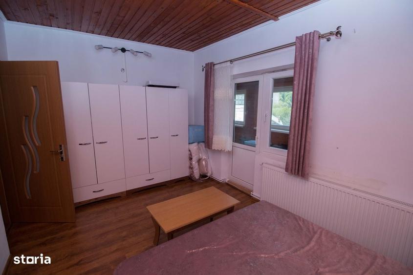 Casă cu 4 camere în Central