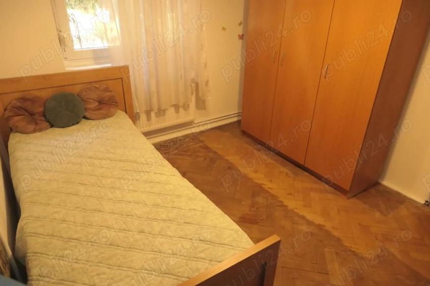 Apartament cu 3 camere semidecomandat în Micălaca